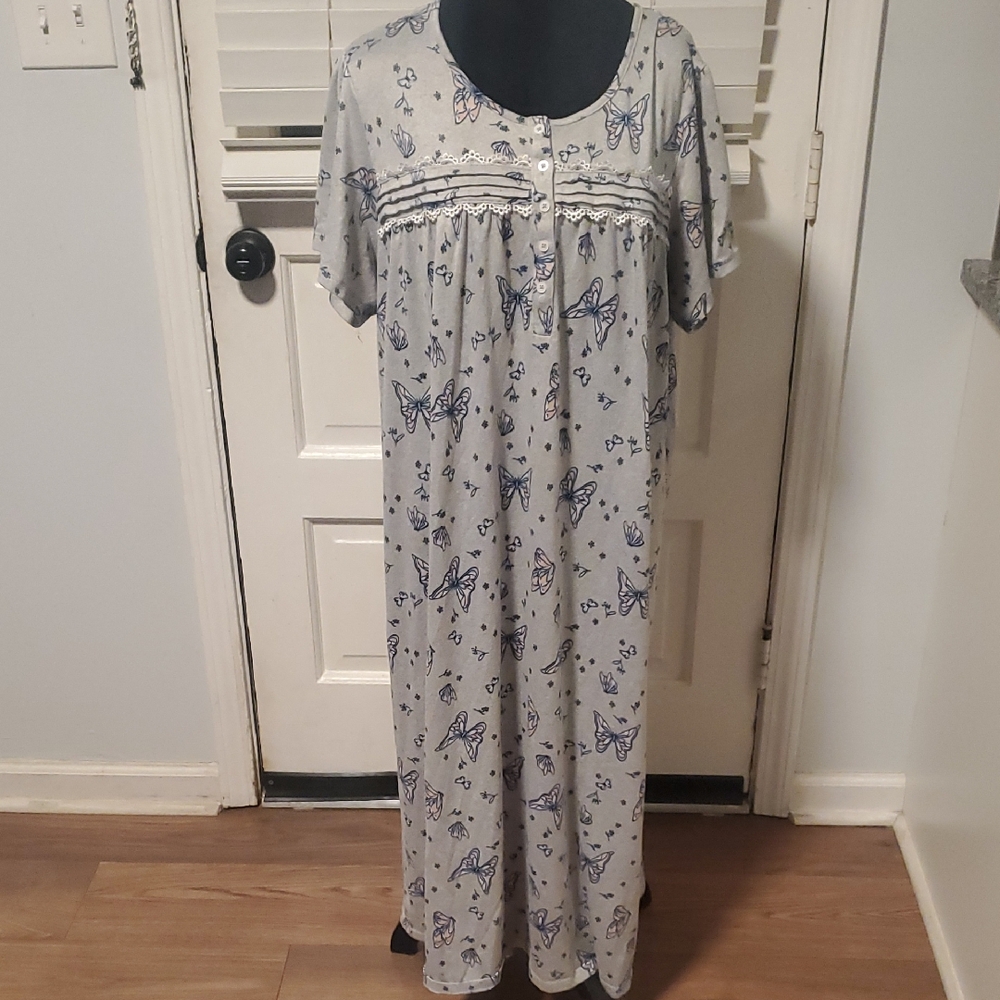 croft & barrow Light Gray Butterfly Print Short Sleeve Nightgown